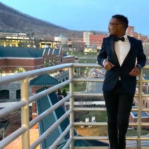 Meet your Posher, Jonathan